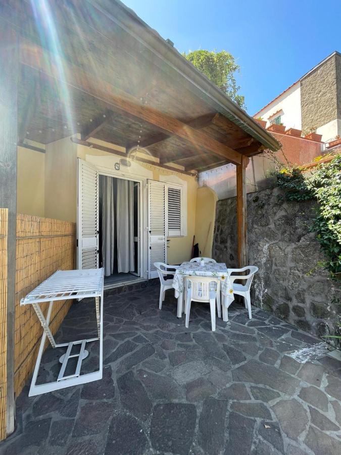 Bilocale con open-space super centrale con WI-FI Forio di Ischia Extérieur photo