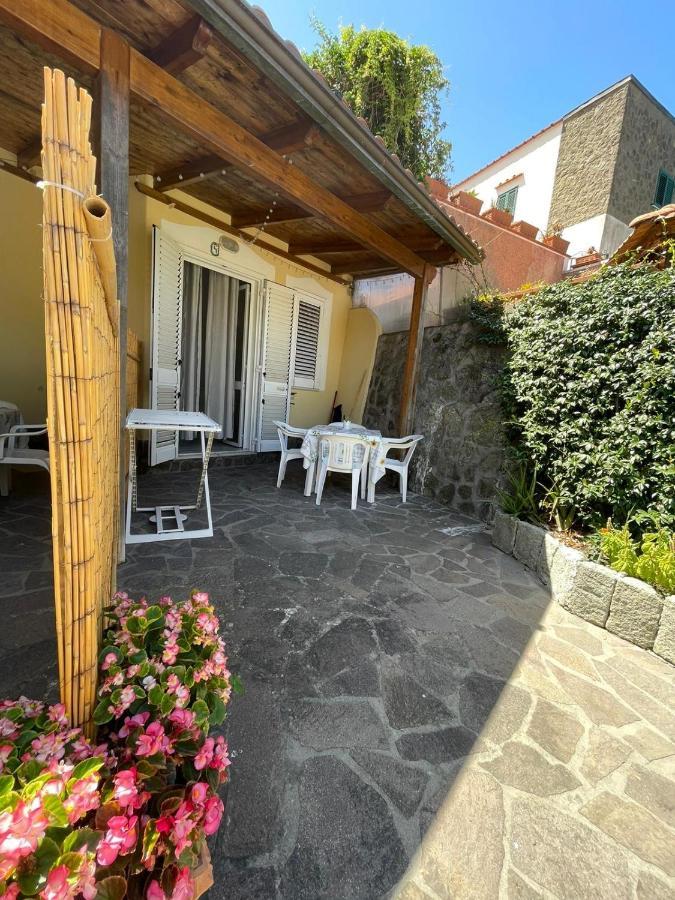 Bilocale con open-space super centrale con WI-FI Forio di Ischia Extérieur photo